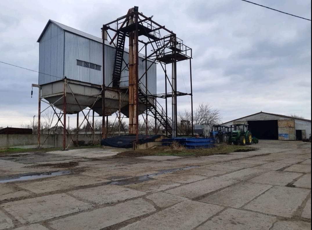 Агропідприємство 80 га з власною базою 1,4 га