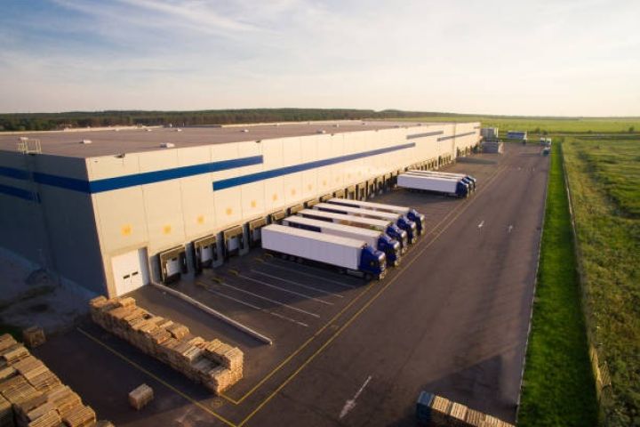Продаж ділянки 0,7 га біля розв’язки «Два стовпи» під склади